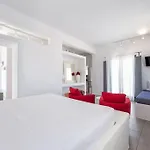 Seasalt Dream Villa,santa Maria 5 Min From Naousa Villa